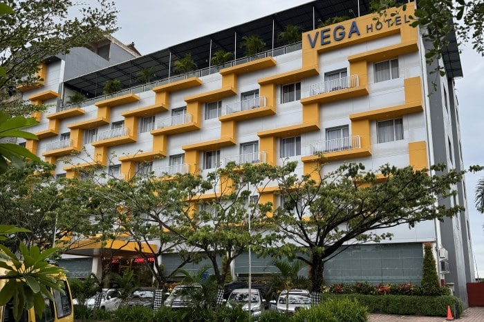 Fachada del hotel Vega en Sorong Raja Ampat