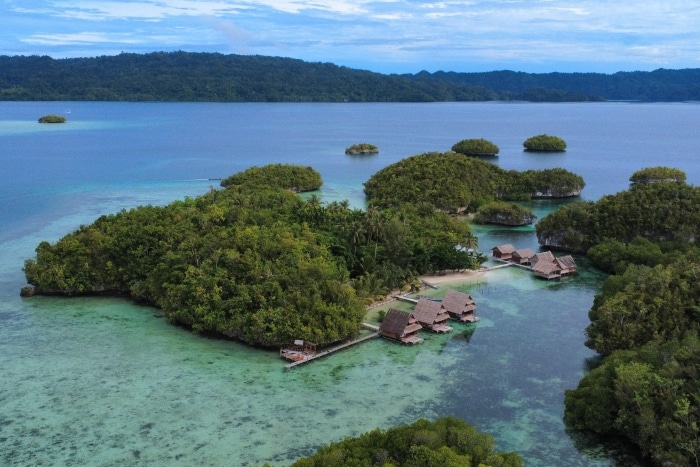 Vista de dron de Beser Bay Homestay en Raja Ampat